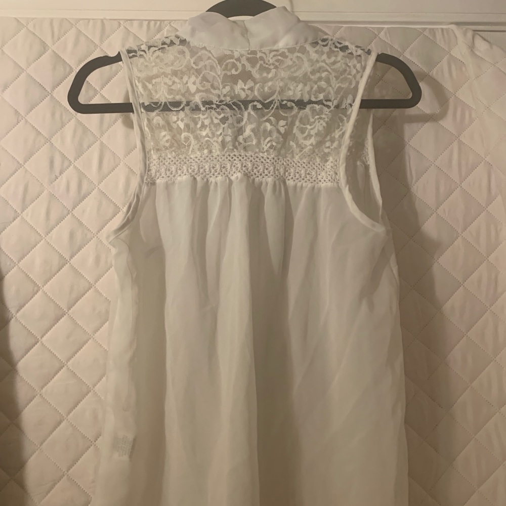🥰 Live 4 Truth White Sleeveless Lace w/ Necktie - Picture 5 of 15